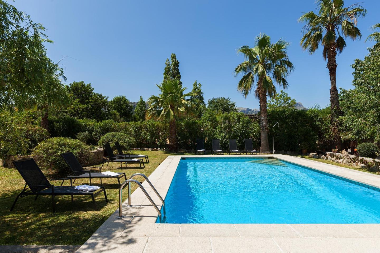 Finca Can Jaume in Pollensa (Mallorca North) for 8 persons to rent